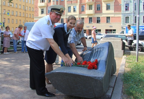 В день рождения Валентина Пикуля